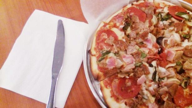 11263684_10202993219150562_473363565_n